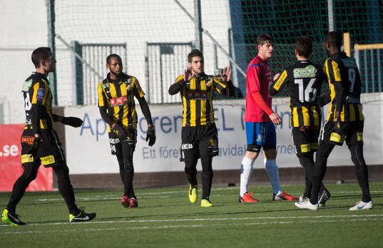 Moestafa El Kabir gör 1-0 för Häcken, jubel