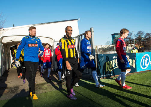 Lagen går ut innan match, Mohammed Ali Khan, Christoffer