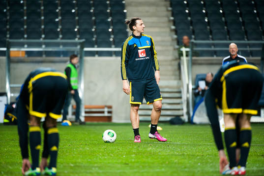 Sverige tränar på Friends Arena