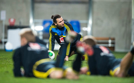 Sverige tränar på Friends Arena