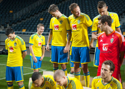 Fotboll, Sverige, Fotografering och träning på Friends