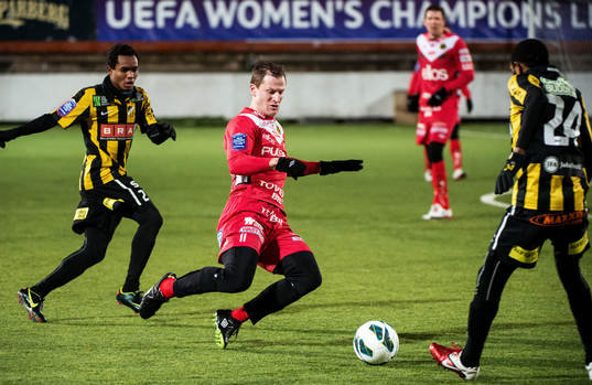 Daniel Mobaeck, Elfsborg, glidtacklar