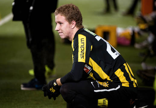 Samuel Gustafson, Häcken, gör sig redo att bytas in
