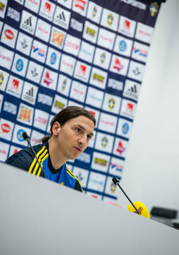 Presskonferens med Zlatan Ibrahimovic