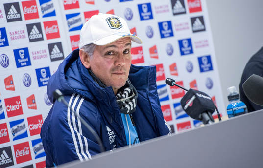 Presskonferens med Argentinas förbundskapten Alejandro