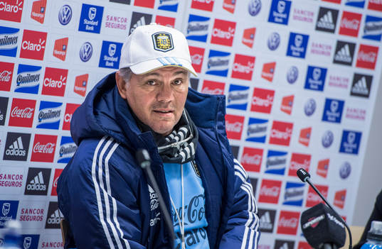 Presskonferens med Argentinas förbundskapten Alejandro