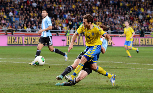 Tobias Hysén, Sverige, skjuter över