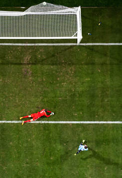 Gonzalo Higuain, Argentina, gör 1-3 bakom Andreas