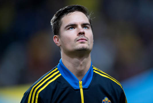 Mikael Lustig, Sverige