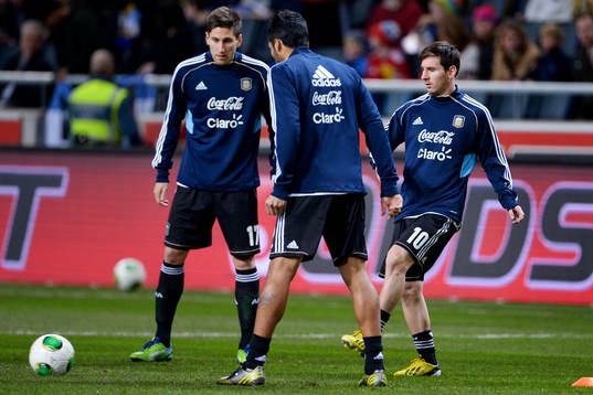 Lionel Messi, Argentina, värmer upp