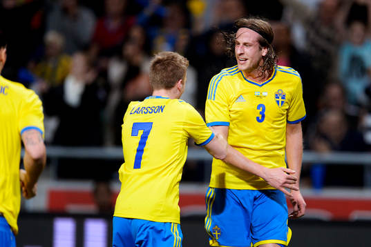 Jonas Olsson, Sebastian Larsson, Sverige jublar