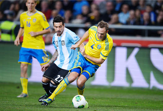 Ezequiel Lavezzi, Argentina och Andreas Granqvist,  Sverige