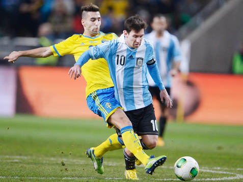 Jimmy Durmaz, Sverige trycker på Lionel Messi, Argentina