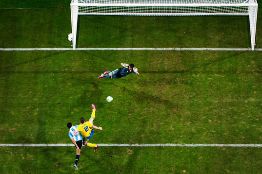 Zlatan Ibrahimovic, Sverige, oroar framför Sergio Romero,