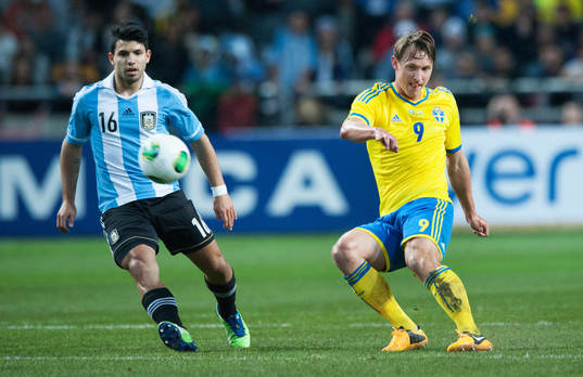 Kim Källström, Sverige,  och Sergio Agüero, Argentina