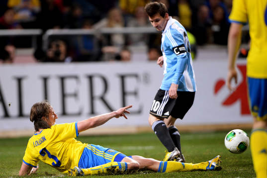 Jonas Olsson, Sverige, Lionel Messi, Argentina