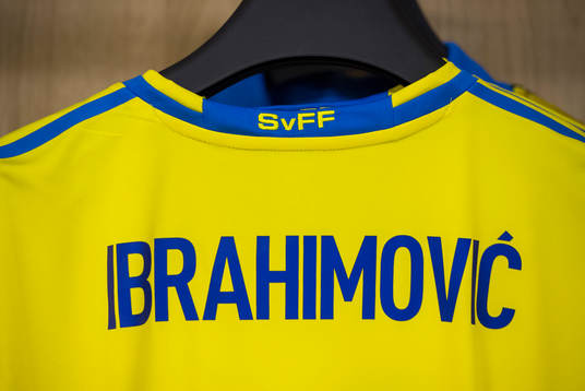 Sveriges omklädningsrum. Zlatan Ibrahimovics matchtröja