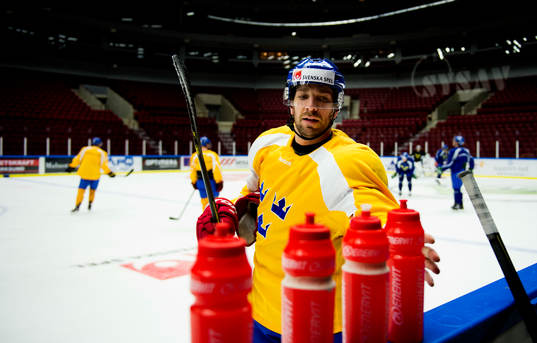 Bläddra bland fler bilder av Ishockey, Oddset Hockey Games, Sverige tränar