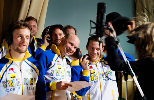Ishockey, Sverige och The Poodles sjunger in VM-låten