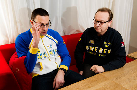 Ishockey, Peter Popovic, assisterande och Pär Mårts,