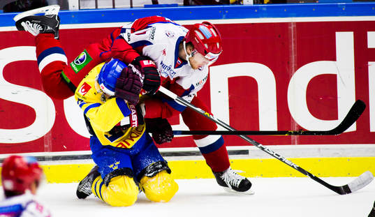 Anton Belov, Ryssland, ovanpå, Fredrik Pettersson, Sverige
