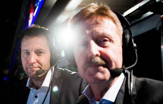 Mikael Renberg, SVT, i förgrunden, Staffan Lindeborg, SVT