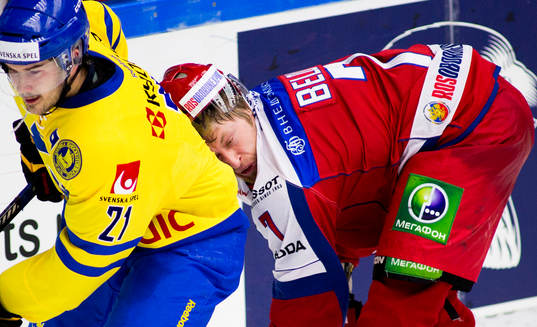 Anton Belov, Ryssland, kommer i en märklig sits