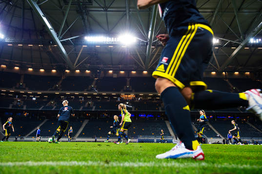 Fotboll, Damfotbollslandslaget tränar på Friends Arena