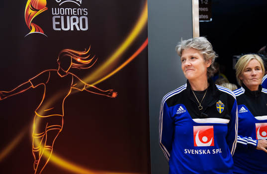 Pia Sundhage, förbundskapten, och Lilie Persson,