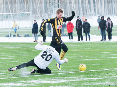 Filip Ranmo, Hässleholm, rundar Oliver Blennborn,