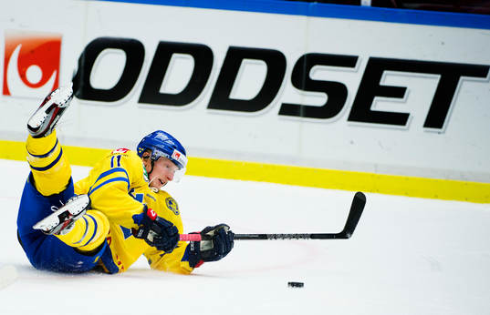 Simon Hjalmarsson, Sverige