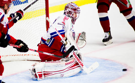 1-2 Ryssland. Mål av, Evgeny Kuznetsov, Ryssland