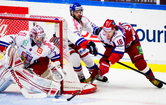 Sergey Plotnikov, Ryssland, försöker sig på,