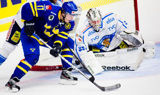 Carl Söderberg, Sverige, nära att göra mål,