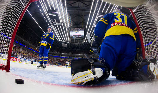 Tobias Viklund, Gustaf Wesslau, målvakt, Sverige, deppar
