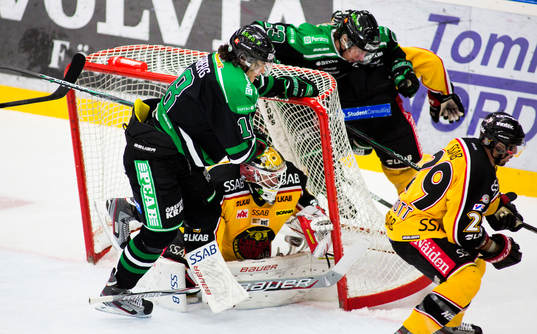 Dennis Everberg, Daniel Sylvander, Rögle, är nära att