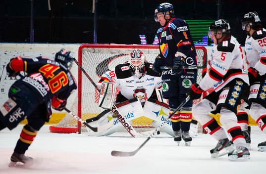 Pontus Åberg, Djurgården, skjuter in 3-5-målet bakom
