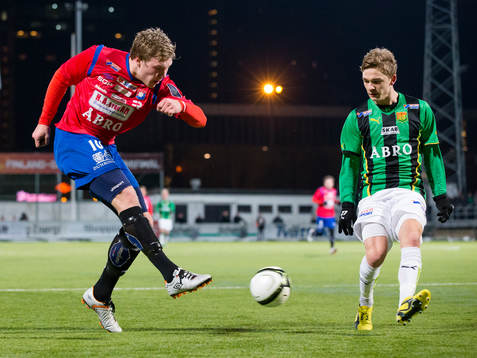 Oskar Wallén, Örgryte skjuter