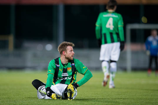 Joel Johansson, GAIS sittande i gräset