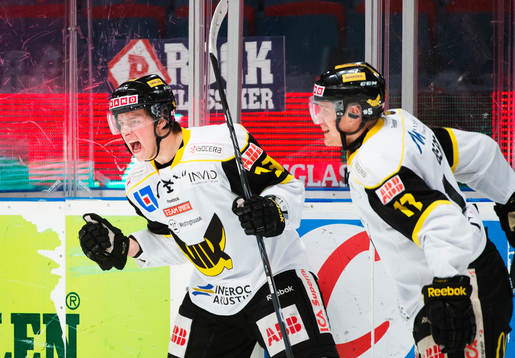 Marcus Jonsson och Jonte Berg, Västerås, jublar