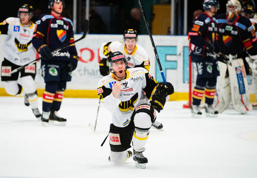 Matthew Fornataro, Västerås, jublar