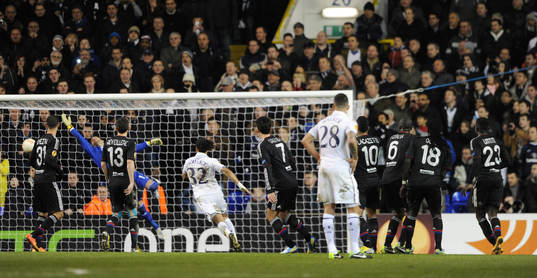 Football - Tottenham Hotspur v Olympique Lyonnais - UEFA