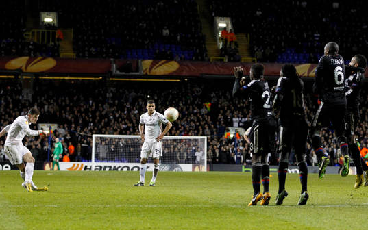 Football - Tottenham Hotspur v Olympique Lyonnais - UEFA