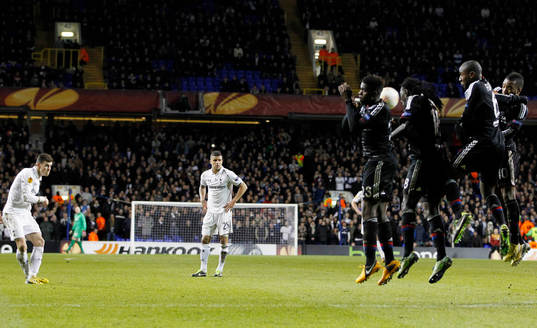 Football - Tottenham Hotspur v Olympique Lyonnais - UEFA
