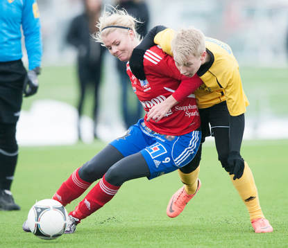 Emma Sjödahl, Vittsjö, brottas med en kille, herrar mot