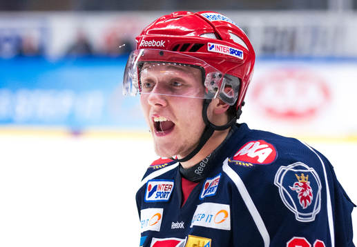 Emil Lundberg skriker åt Asplövenspelare