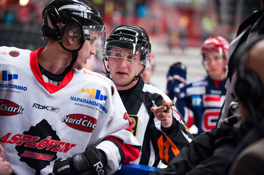 Christoffer Karlsson, Domare, var inte klar