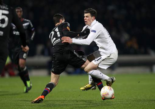 Football - Olympique Lyonnais v Tottenham Hotspur - UEFA