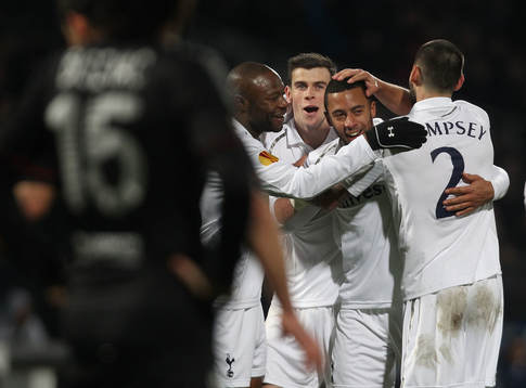 Football - Olympique Lyonnais v Tottenham Hotspur - UEFA