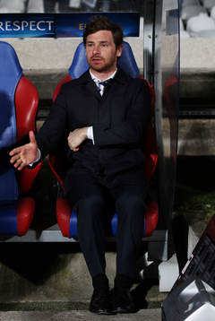 Football - Olympique Lyonnais v Tottenham Hotspur - UEFA